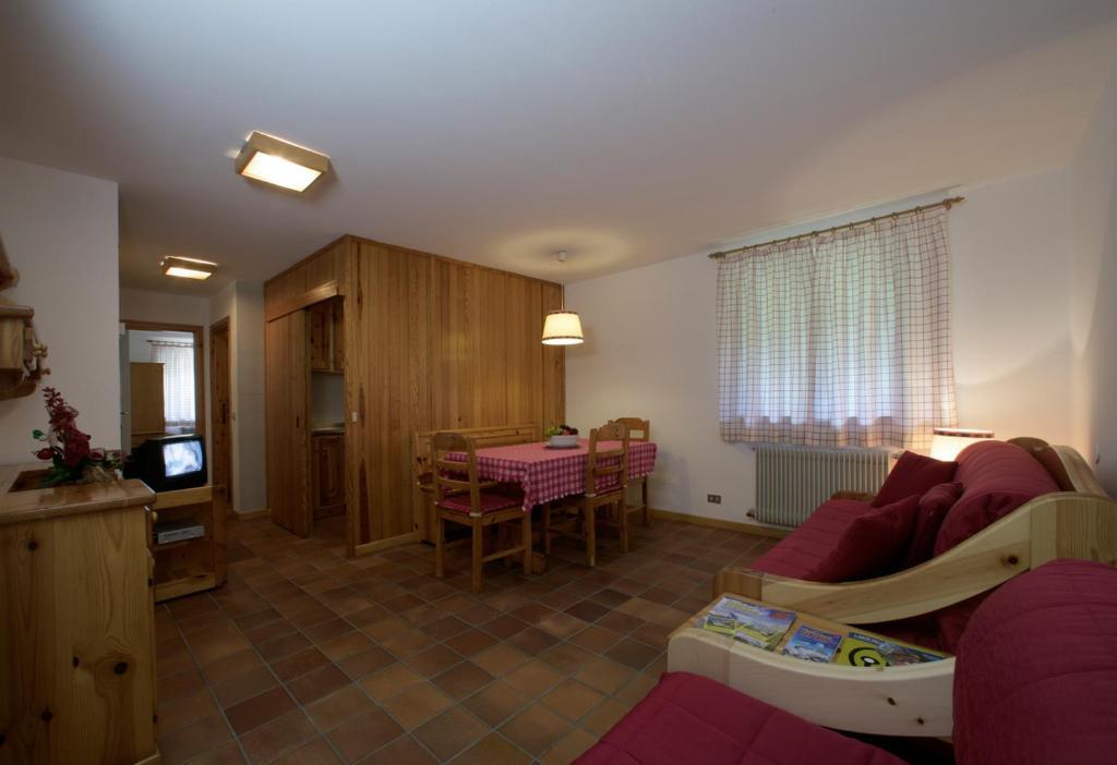 Apartments Gonzaga Canazei Kamer foto